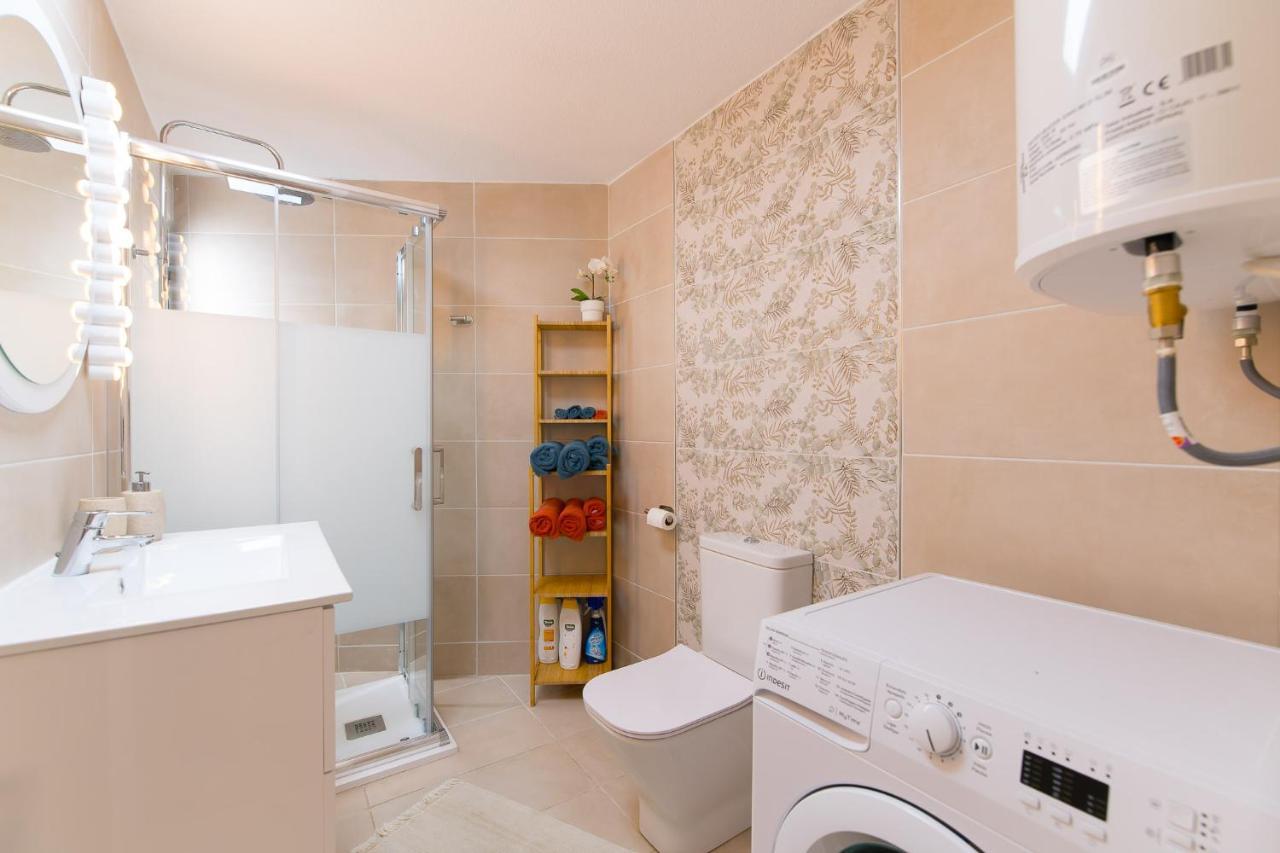 Sea View, Newly Renovated, 2 Bedrooms Apartment In Costa Adeje Exteriör bild