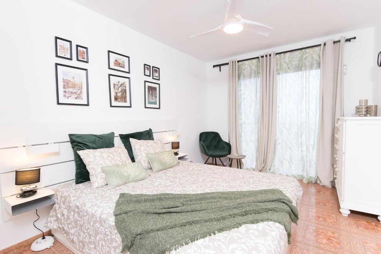 Sea View, Newly Renovated, 2 Bedrooms Apartment In Costa Adeje Exteriör bild